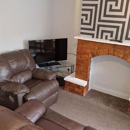 4 Bedroom Perfect Home For The Family Getaway Birmingham Exteriör bild