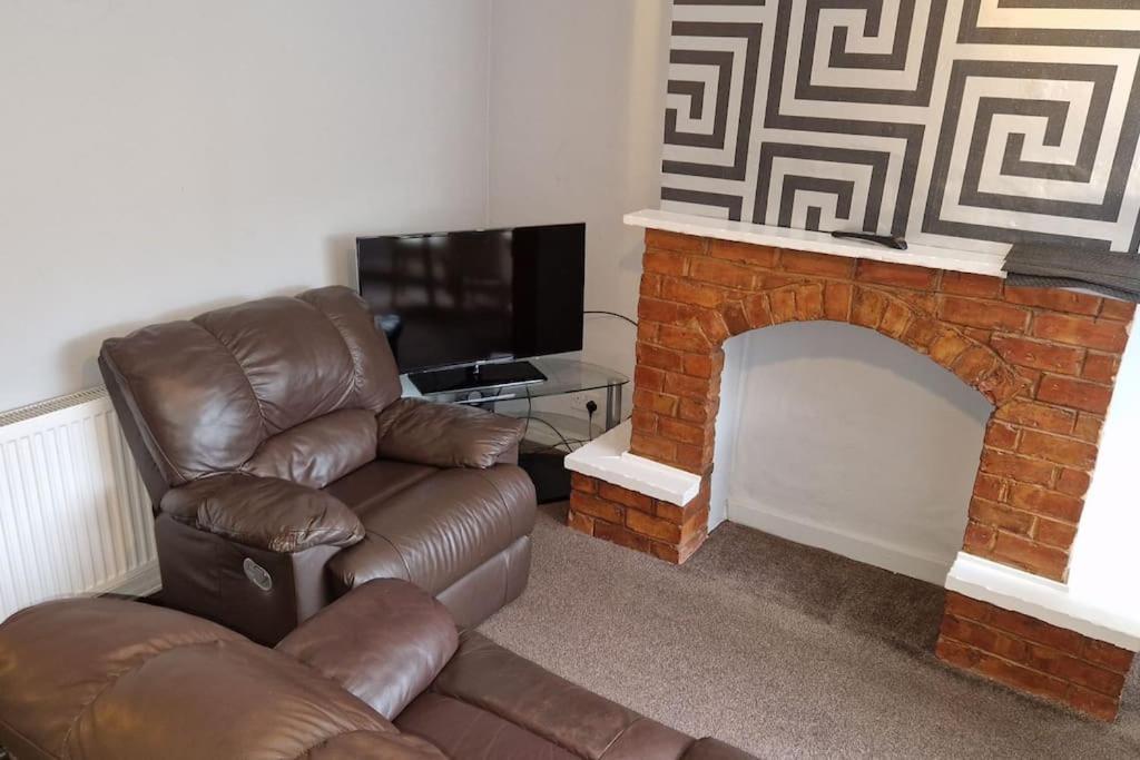 4 Bedroom Perfect Home For The Family Getaway Birmingham Exteriör bild